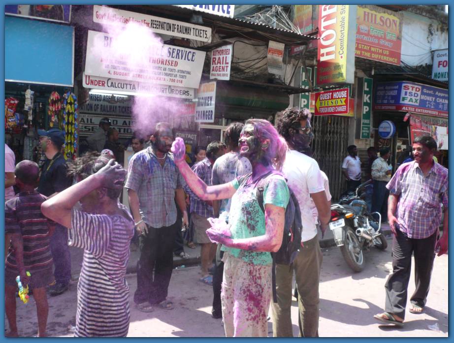 900x674 pixels (106K)